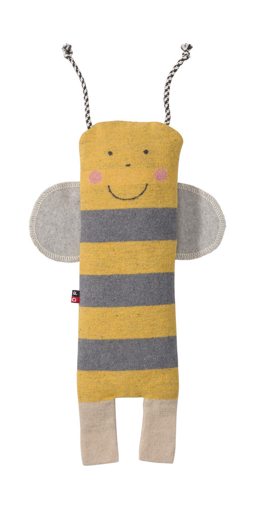 Kinderdeken met knuffel bij Sumsi van Dvid Fussenegger. Decke in der Pupe